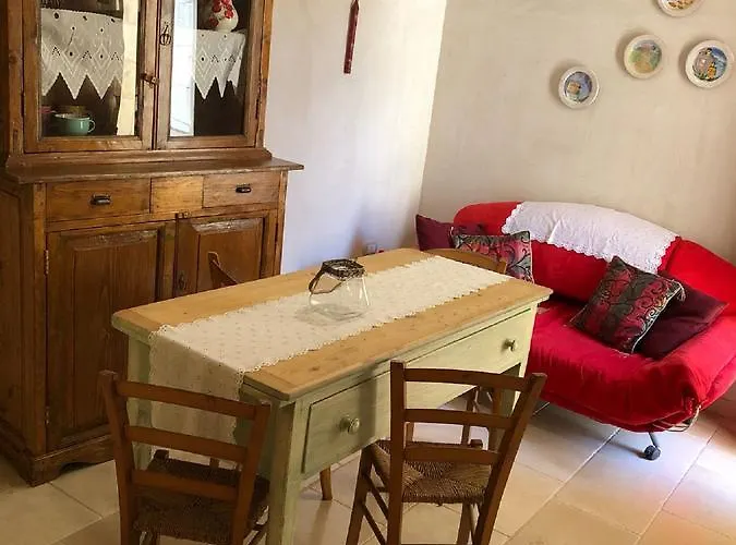 לינה וארוחת בוקר Borgoincorte מרטאנו