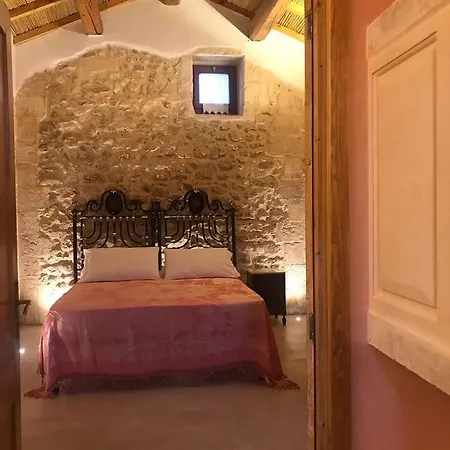 Borgoincorte فندق مبيت وإفطار 3*