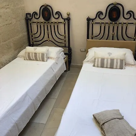 Borgoincorte فندق مبيت وإفطار مارتانو